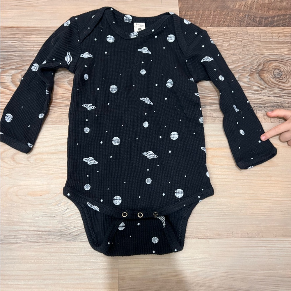 Kate Quinn Thermal Moon and Stars Onesie 12-18 months